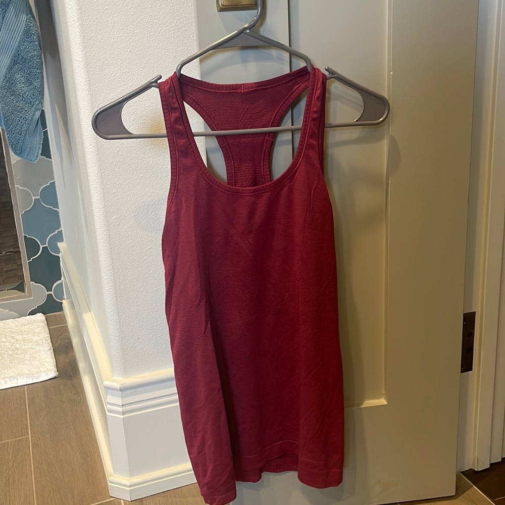 LULULEMON TANK!!